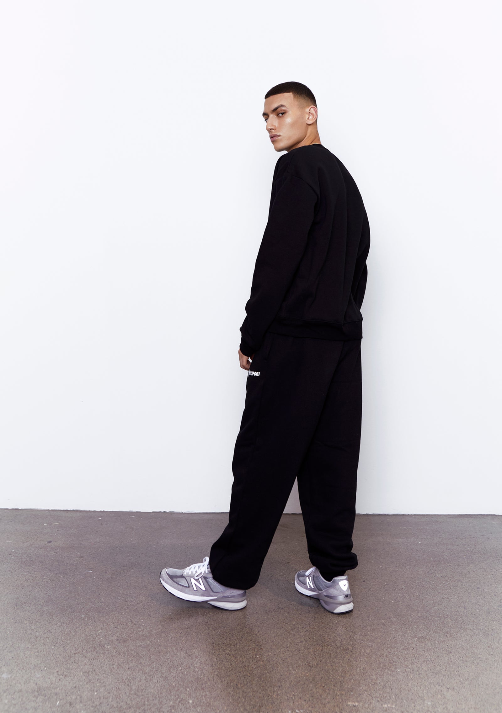 OperaSPORT RENARD UNISEX SWEATPANTS – UNO SHOWROOM